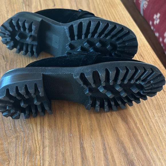 Aerosoles Velvet Clog. Size 7. Never Worn. - Picture 4 of 5